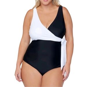 Raisins Curve Black Trendy Plus Size Colorblocked One Piece Swimsuit SZ:20W